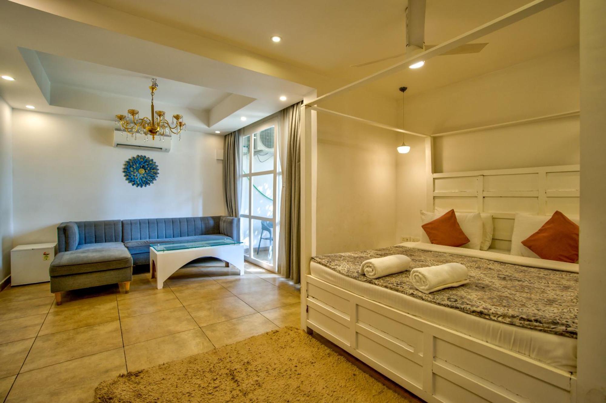 Hotel Pajaros Blu Калангут Экстерьер фото